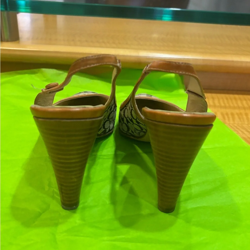 🌸 Vintage Coach sling back heels 🌸 - Picture 6 of 10